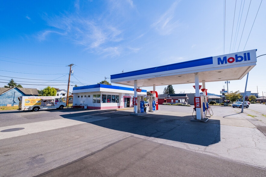 2730 Meridian St, Bellingham, WA for sale - Building Photo - Image 2 of 24