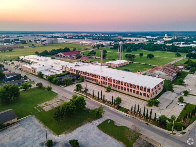 610 Elm St, McKinney, TX for lease - Aerial - Image 2 of 22