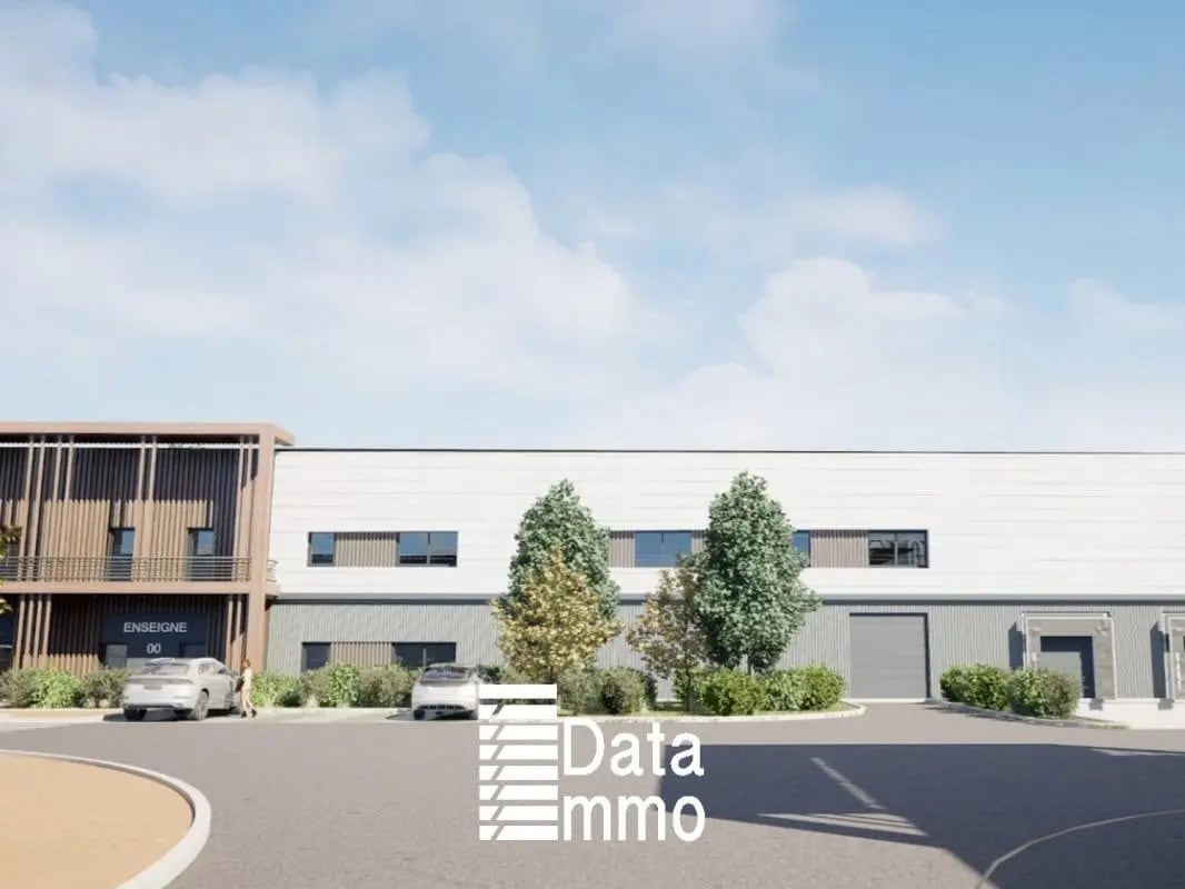 Industrial in Croissy-Beaubourg for sale Building Photo- Image 1 of 4