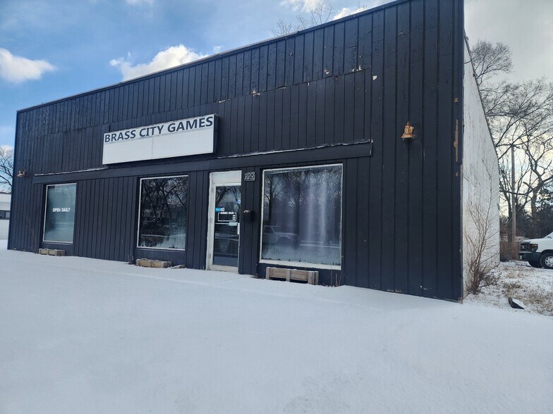 229 W Washington St, Round Lake Park, IL à vendre - Photo du bâtiment - Image 2 de 2