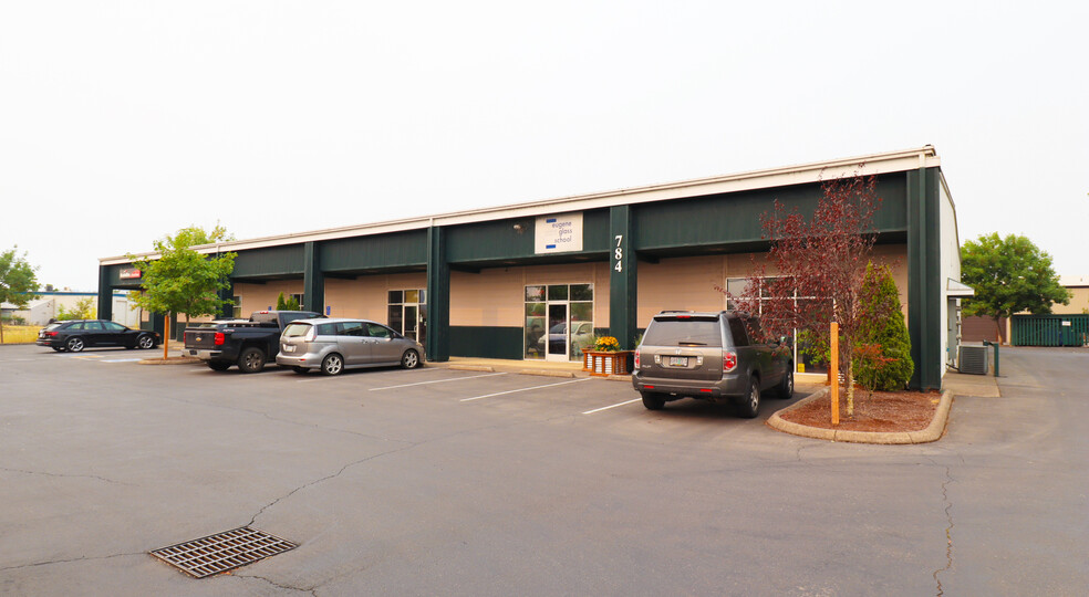 784 S Bertelsen Rd, Eugene, OR for lease - Building Photo - Image 2 of 4