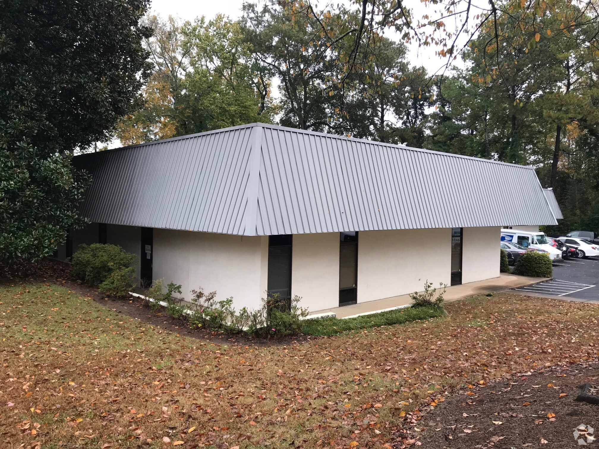 5075 Roswell Rd NE, Atlanta, GA for lease Primary Photo- Image 1 of 8
