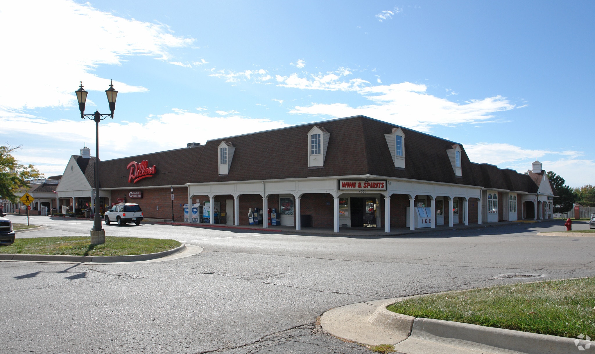4015 SW 10th Ave, Topeka, KS for lease Primary Photo- Image 1 of 9
