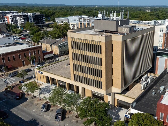 More details for 900-910 Massachusetts St, Lawrence, KS - Office for Sale
