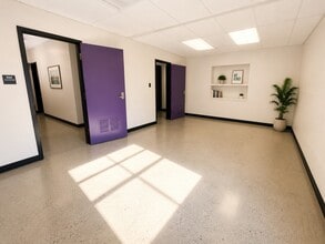 2792 E Point St, Atlanta, GA for lease Interior Photo- Image 1 of 4