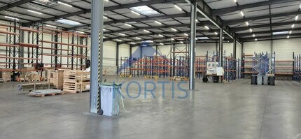 Flex in Saint-Priest for lease Interior Photo- Image 2 of 5