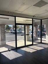 5241 Lincoln Ave, Cypress, CA à louer Photo intérieure- Image 2 de 11