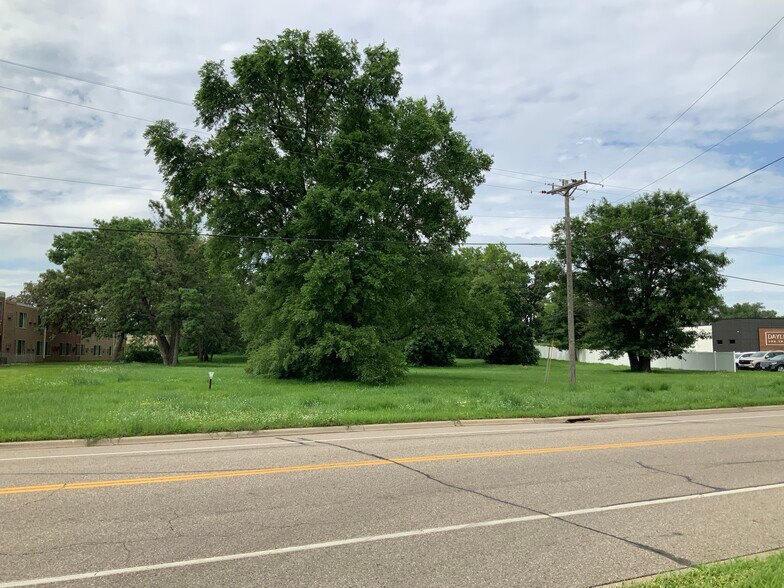 S 1st St, Waite Park, MN for sale - Building Photo - Image 2 of 27