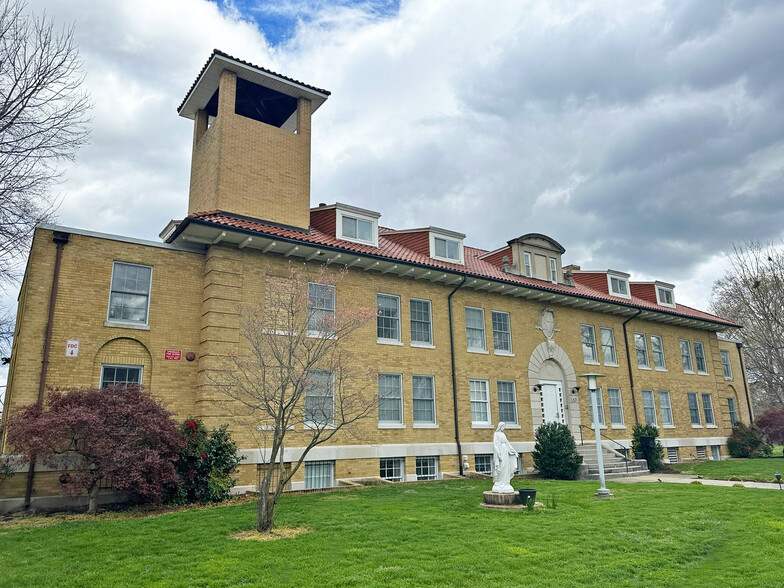 831 Varnum St NE, Washington, DC for sale - Primary Photo - Image 1 of 13