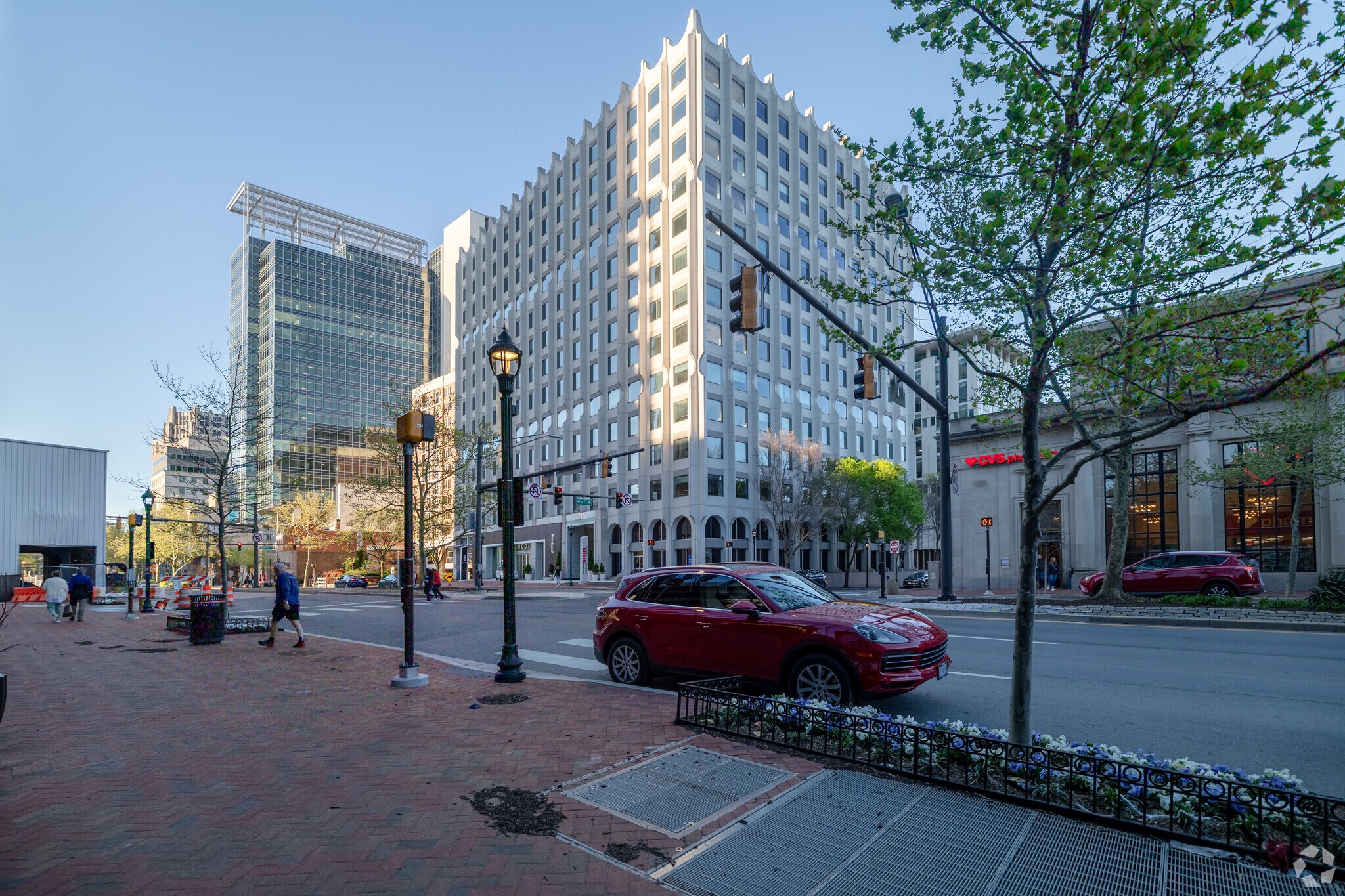 7315 Wisconsin Ave, Bethesda, MD à louer Photo principale- Image 1 de 11