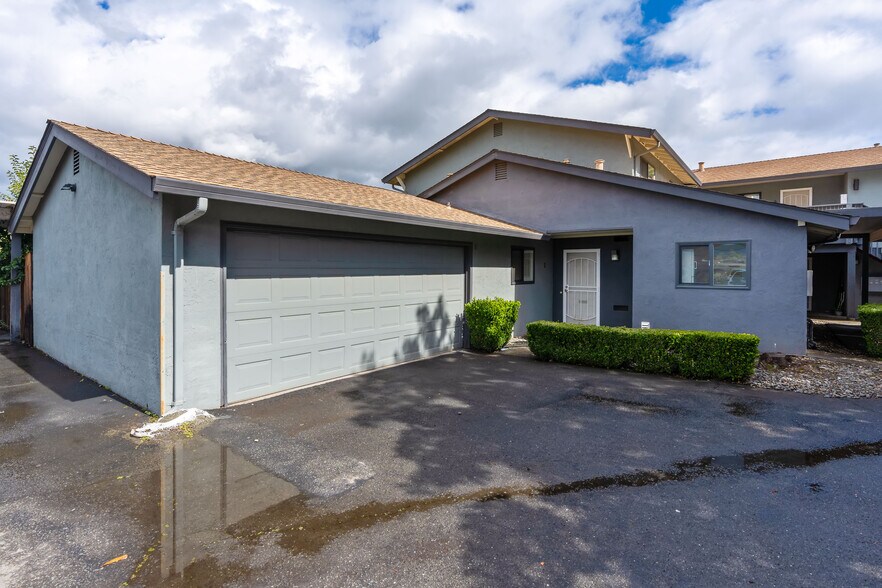 1356 Monte Vista Ave, Saint Helena, CA à vendre - Photo du bâtiment - Image 3 de 31