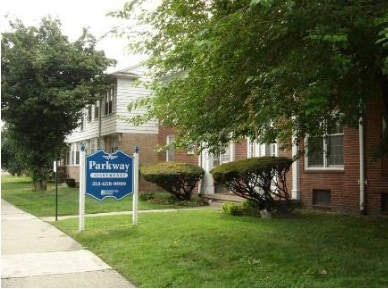 641-711 Covington Dr, Detroit, MI for sale - Building Photo - Image 2 of 2