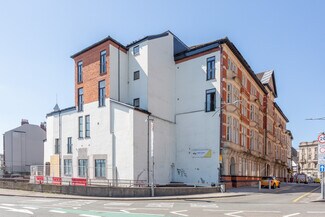 Plus de détails pour High St, Newport - Bureau à louer