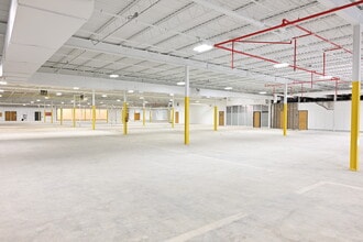 299 Johnson Ave, Waseca, MN for lease Interior Photo- Image 2 of 5