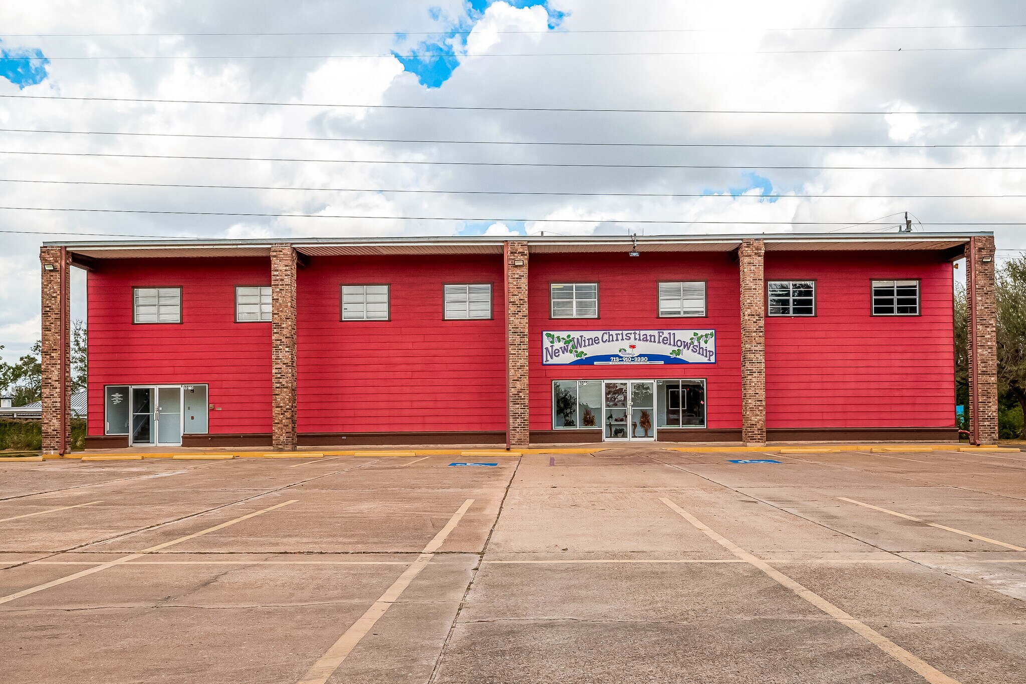 1035 Fairmont Pky, Pasadena, TX for sale Primary Photo- Image 1 of 42