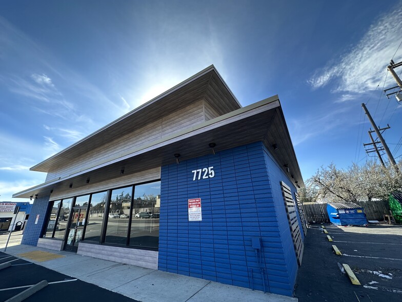 7725 Auburn Blvd, Citrus Heights, CA for lease - Building Photo - Image 1 of 2