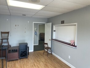 2121 Wilma Rudolph Blvd, Clarksville, TN for lease Interior Photo- Image 2 of 9