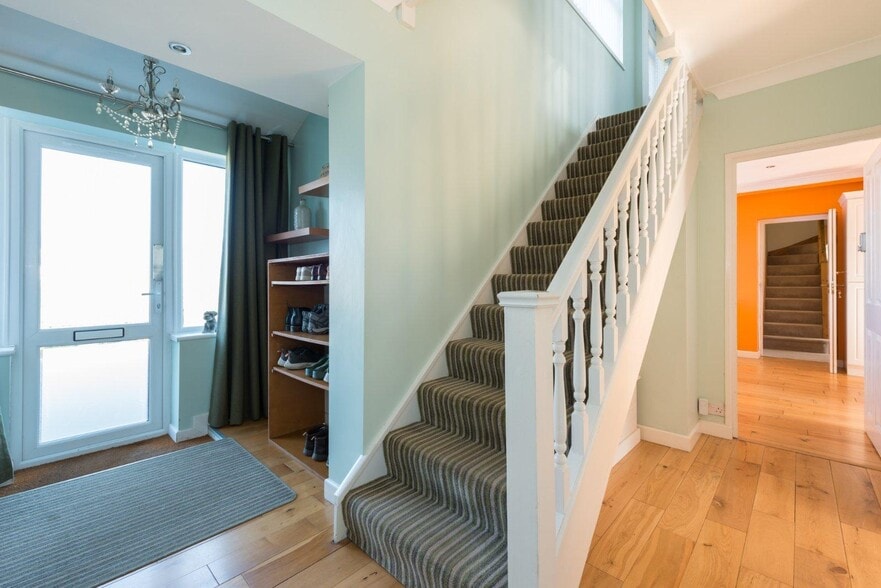 Dover, Dover for sale - Interior Photo - Image 3 of 6