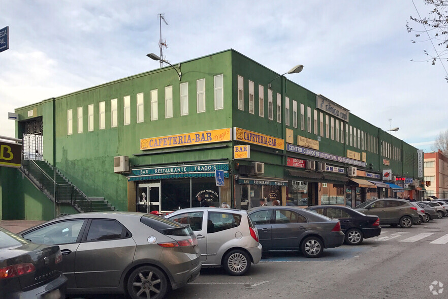 Calle Entrepeñas, 4, Alcalá De Henares, Madrid for sale - Primary Photo - Image 1 of 4