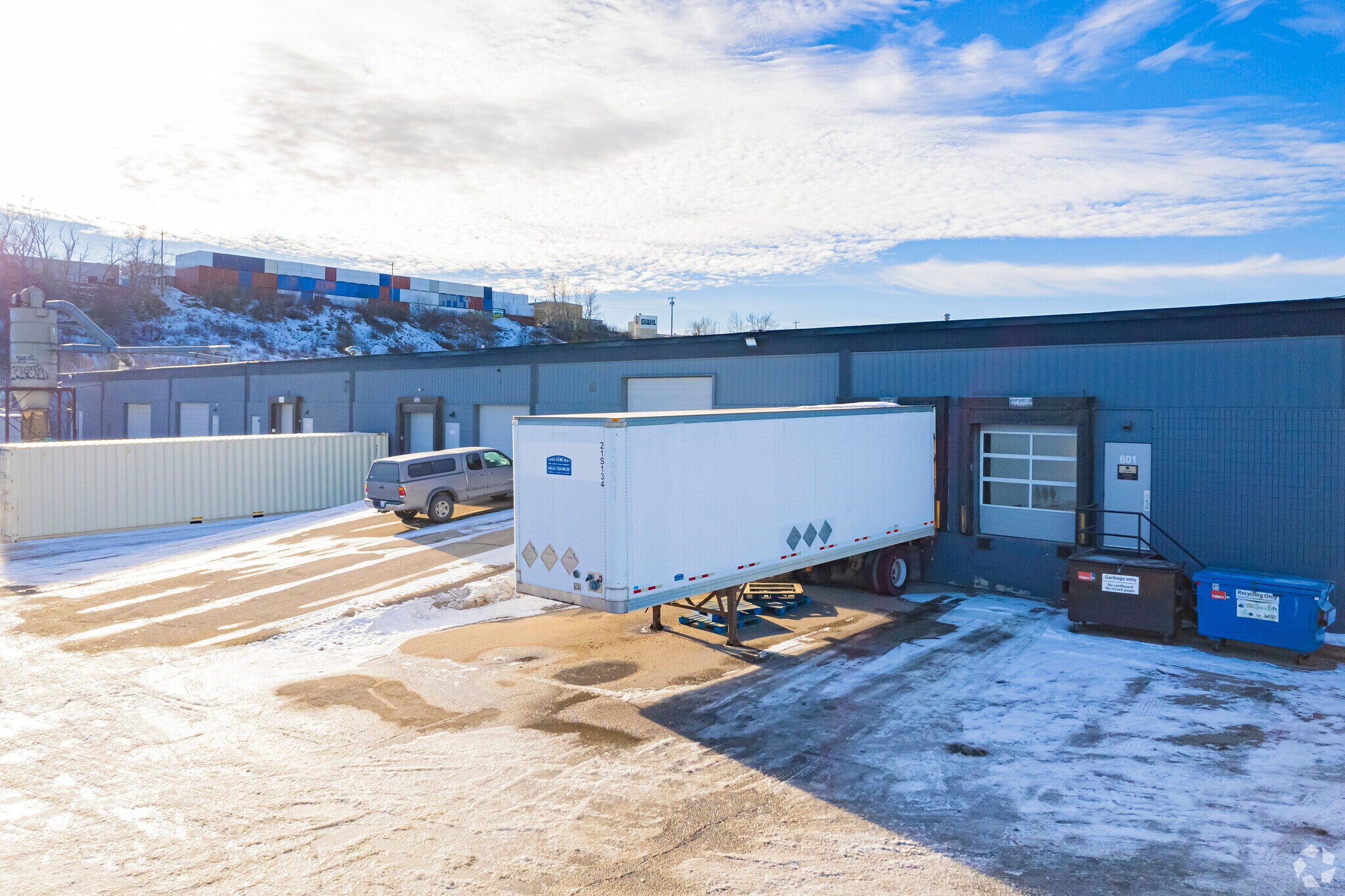 419-431 Manitou Rd SE, Calgary, AB à vendre Photo du bâtiment- Image 1 de 1