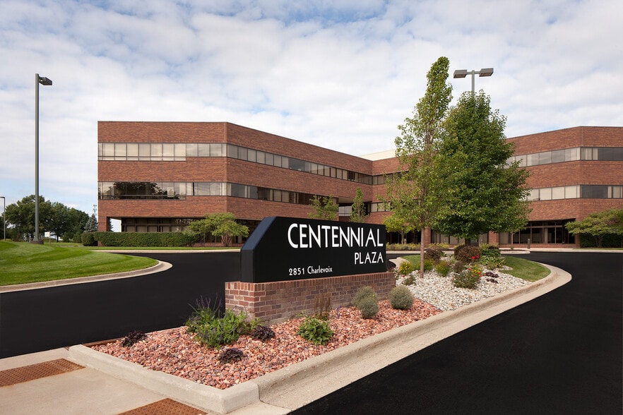 2851 Charlevoix Dr SE, Grand Rapids, MI for lease - Building Photo - Image 2 of 5
