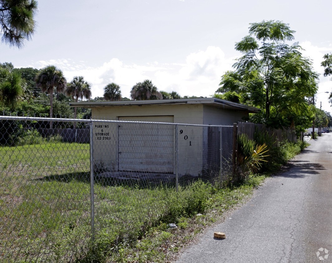 3901 Hopkins Ave, Titusville, FL for sale Building Photo- Image 1 of 6