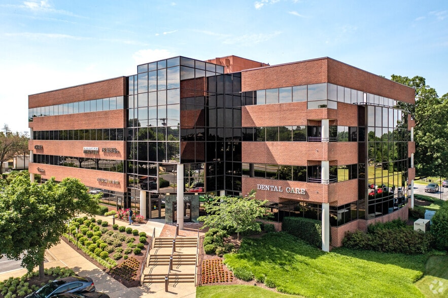 12800 Middlebrook Rd, Germantown, MD for lease - Building Photo - Image 2 of 6