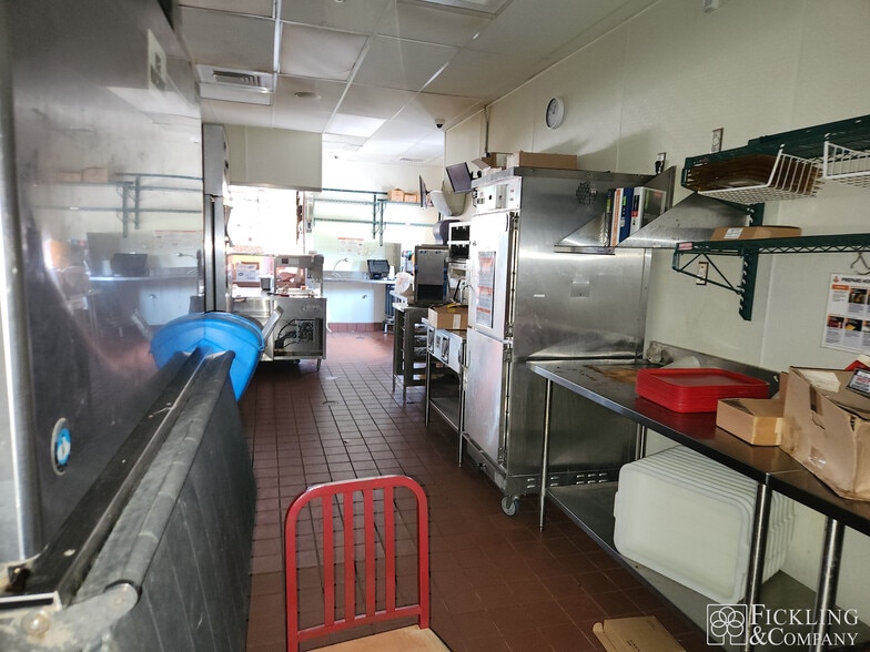 1508 Sam Nunn Blvd, Perry, GA for lease - Interior Photo - Image 2 of 11