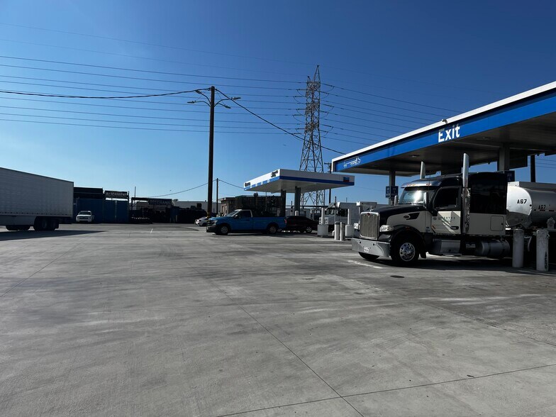 3152 Bandini Blvd, Vernon, CA à vendre - Photo du bâtiment - Image 2 de 3