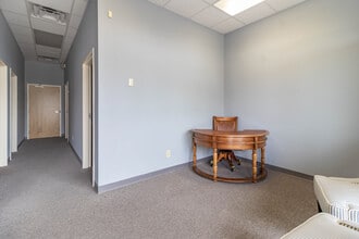 7264 Columbia Rd, Maineville, OH for lease Interior Photo- Image 2 of 8