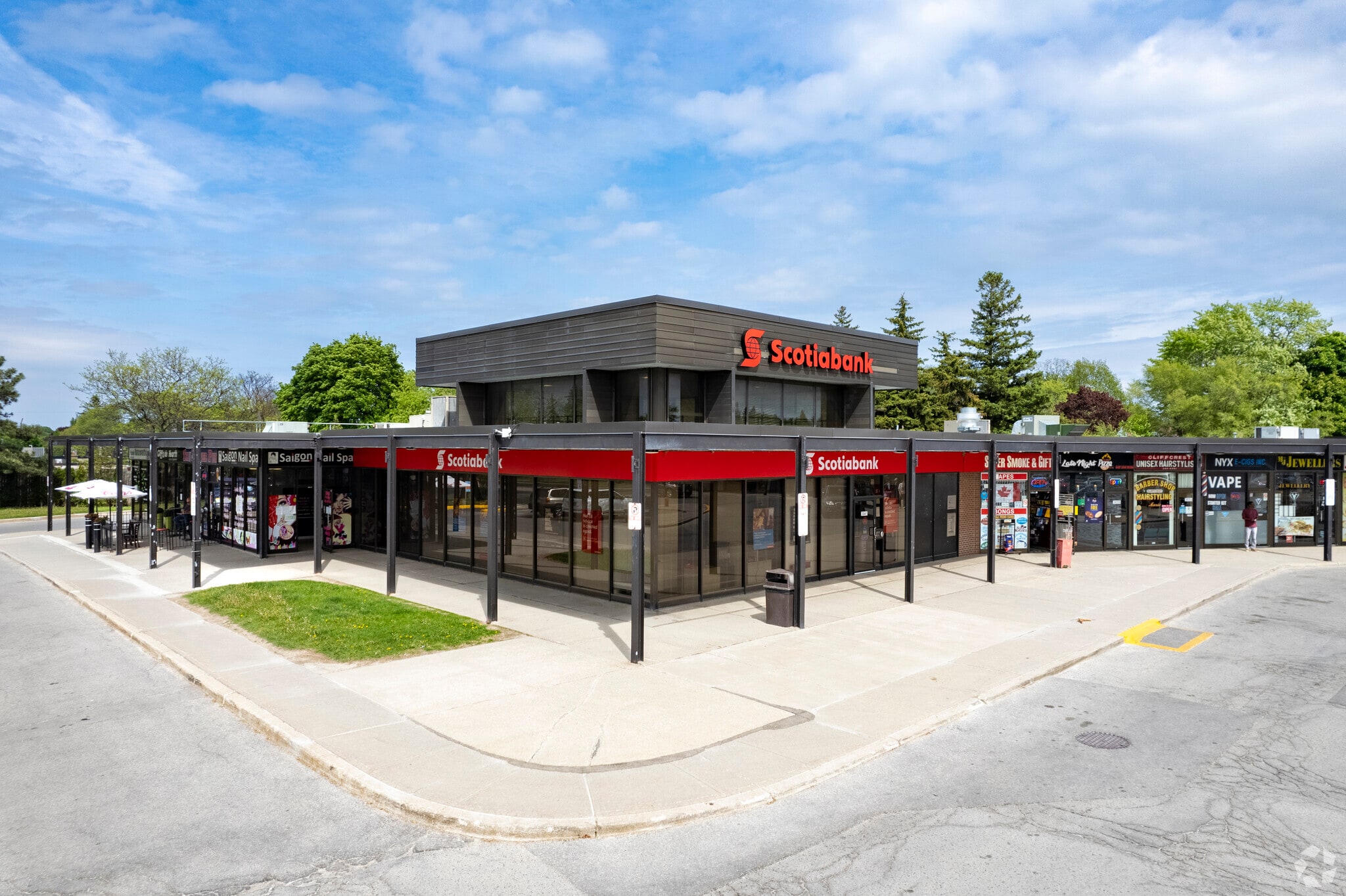 2965-3049 Kingston Rd, Toronto, ON for lease Primary Photo- Image 1 of 18