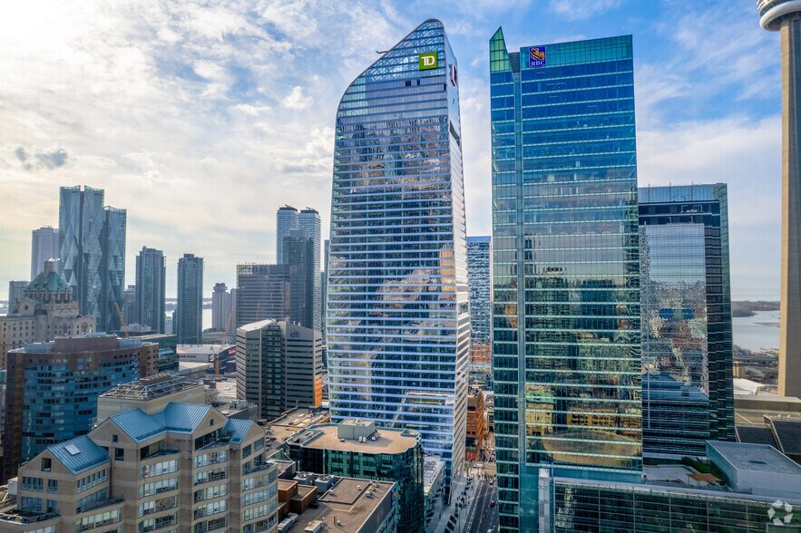 160 Front St W, Toronto, ON à louer - Photo du bâtiment - Image 3 de 5