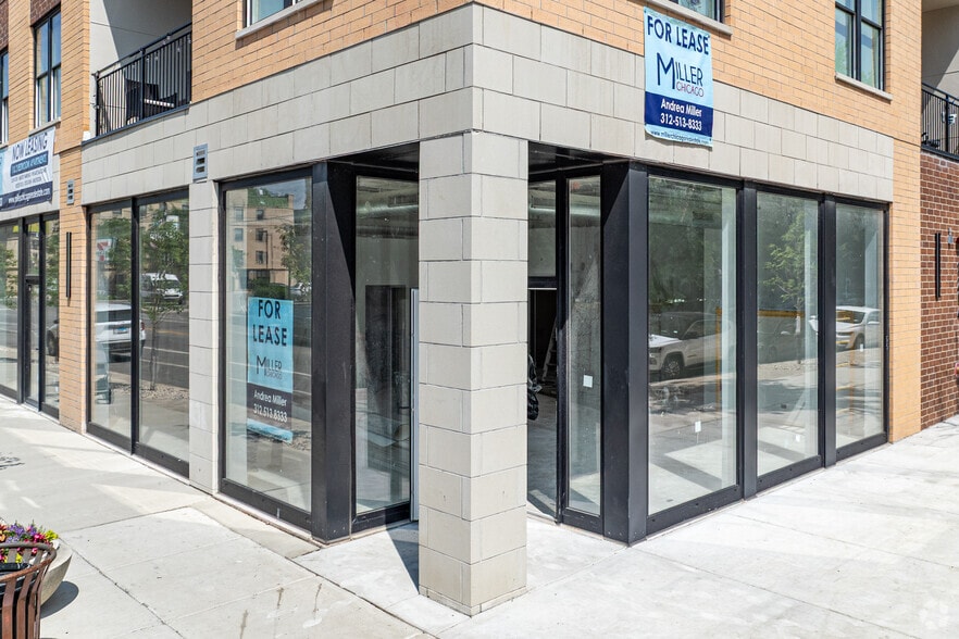 1138 W Belmont Ave, Chicago, IL à louer - Photo du bâtiment - Image 3 de 3