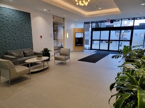 656 Quince Orchard Rd, Gaithersburg, MD for lease Interior Photo- Image 2 of 5