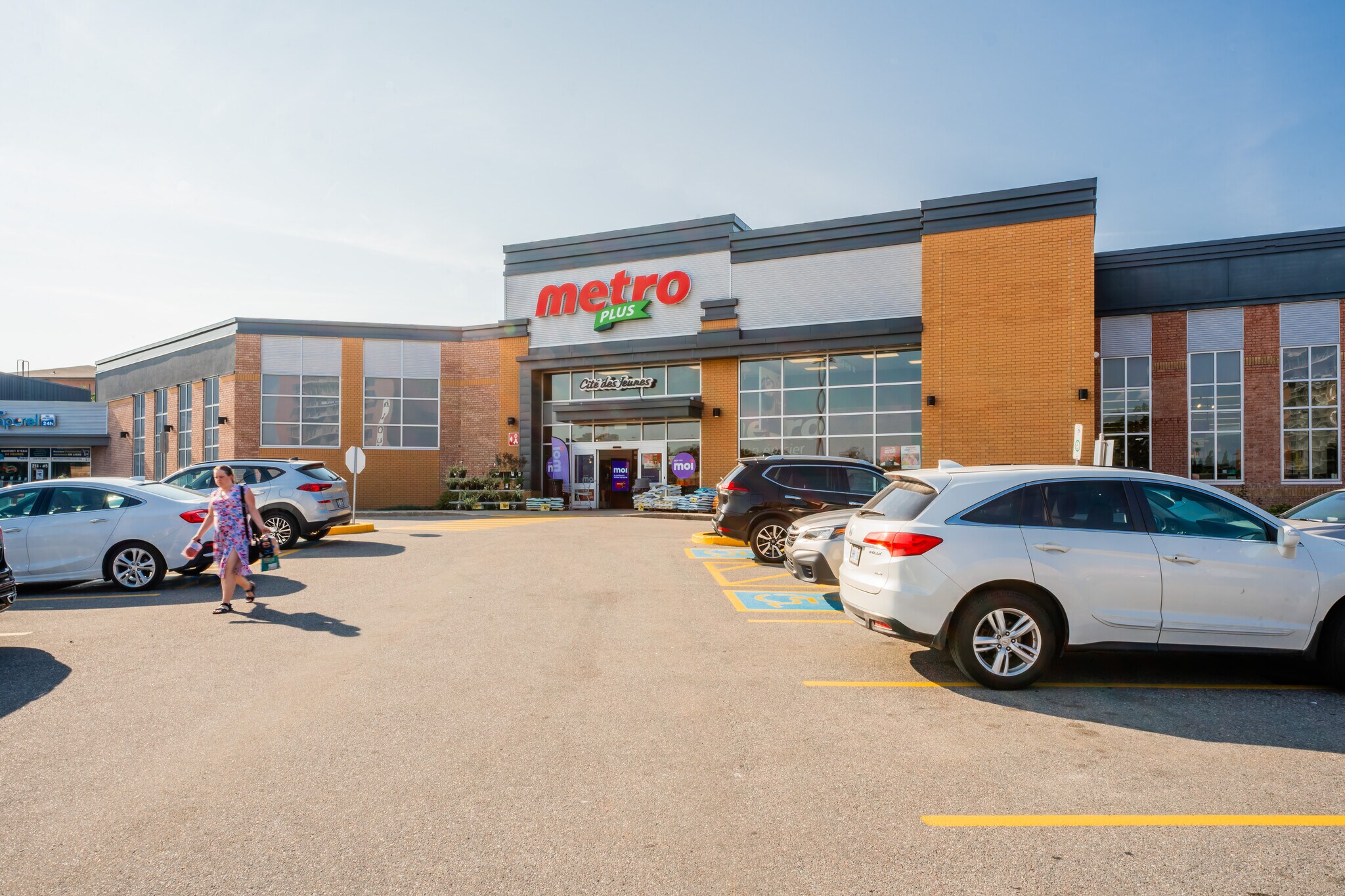 214 Boul De La Cité-Des-Jeunes, Gatineau, QC à vendre Photo du bâtiment- Image 1 de 1