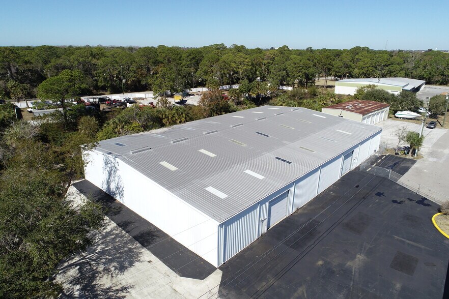 10416 Sparge St, Port Richey, FL à louer - Photo du bâtiment - Image 2 de 26