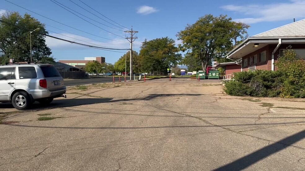 1840 Mountain View Ave. & 1331 Linden St portefeuille de 2 propriétés à vendre sur LoopNet.ca - Vidéo sur l’inscription commerciale - Image 2 de 18