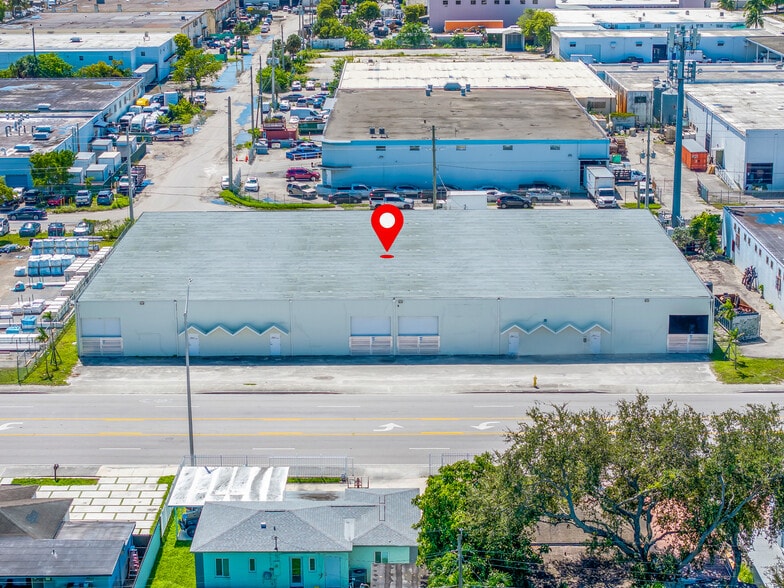 2450-2460 NW 151st St, Miami, FL for lease - Building Photo - Image 1 of 15