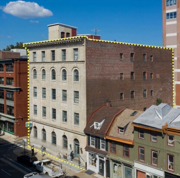 225 Arch St, Philadelphia, PA à louer - Photo du bâtiment - Image 2 de 12