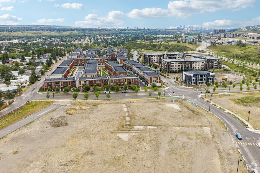 25 Greenbriar Dr NW, Calgary, AB à louer - Photo principale - Image 2 de 24