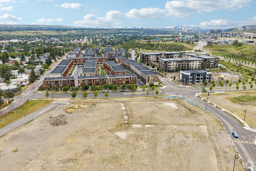 25 Greenbriar Dr NW, Calgary, AB for lease - Primary Photo - Image 2 of 24