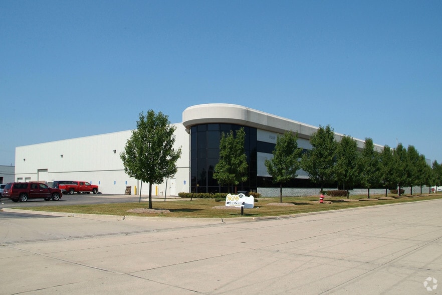 51245 Filomena Dr, Shelby Township, MI for lease - Building Photo - Image 1 of 5