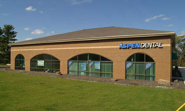 3439 Vestal Pky, Vestal Township, NY à louer - Photo du bâtiment - Image 2 de 5