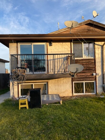 4901 49 Av, Glendon, AB for sale - Building Photo - Image 2 of 7