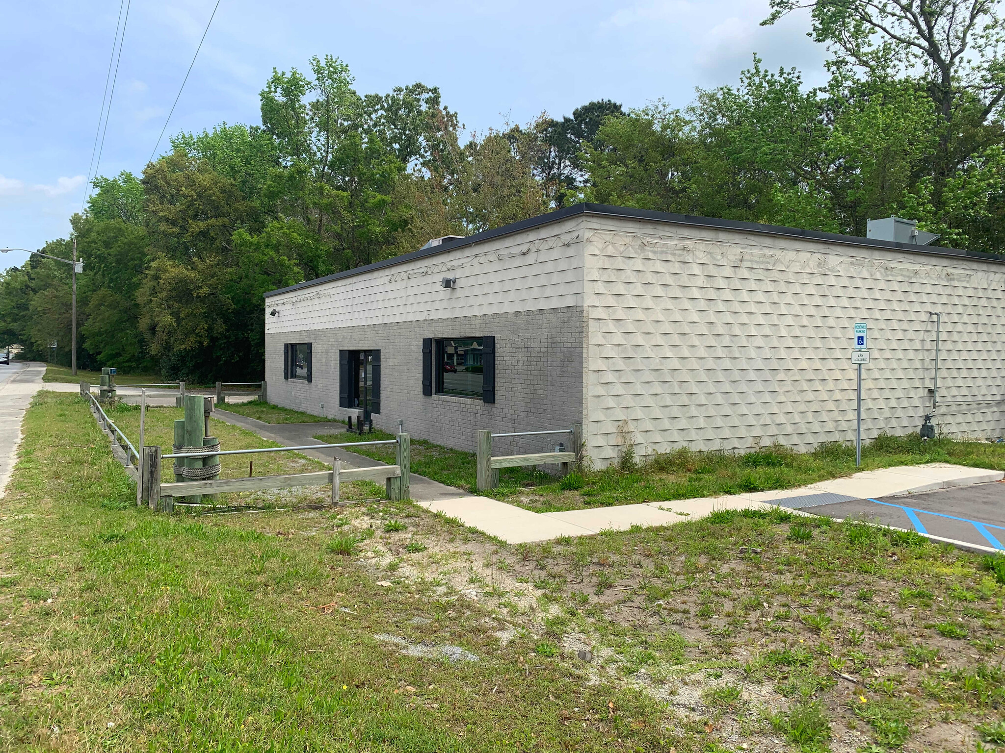 113-119 S Goose Creek Blvd, Goose Creek, SC for sale Building Photo- Image 1 of 1