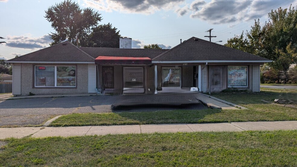 6985 N Merriman Rd, Garden City, MI à vendre - Photo du bâtiment - Image 1 de 2