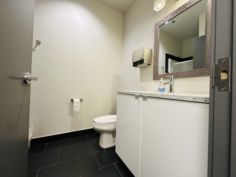 10514 67 Av, Grande Prairie, AB à vendre - Photo du bâtiment - Image 3 de 13