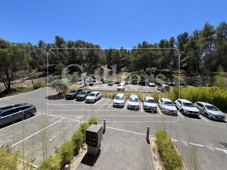 Rue Pierre Berthier, Aix-en-Provence à louer - Photo du bâtiment - Image 2 de 8