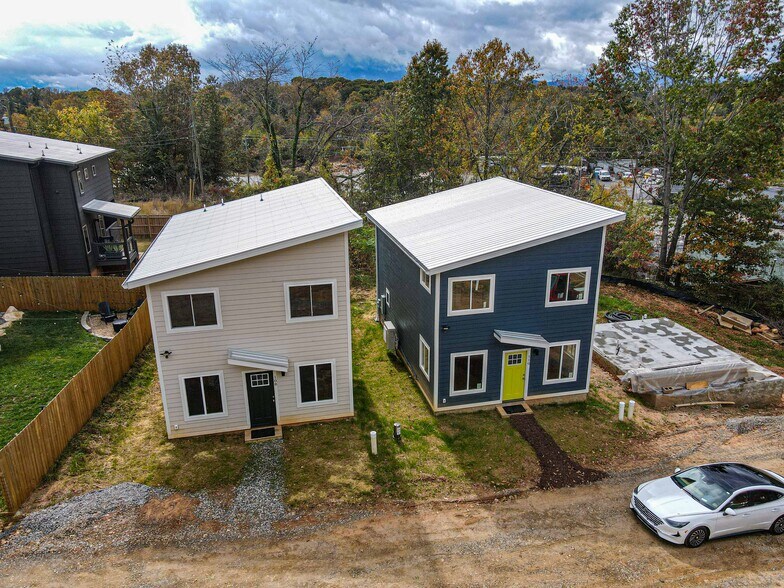 108 Lager Ln, Asheville, NC à vendre - Photo du bâtiment - Image 2 de 26