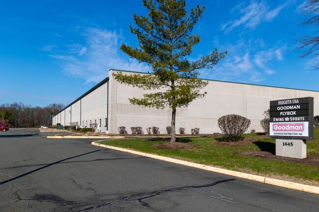Plus de détails pour 1445 Lower Ferry Rd, Ewing, NJ - Industriel à louer
